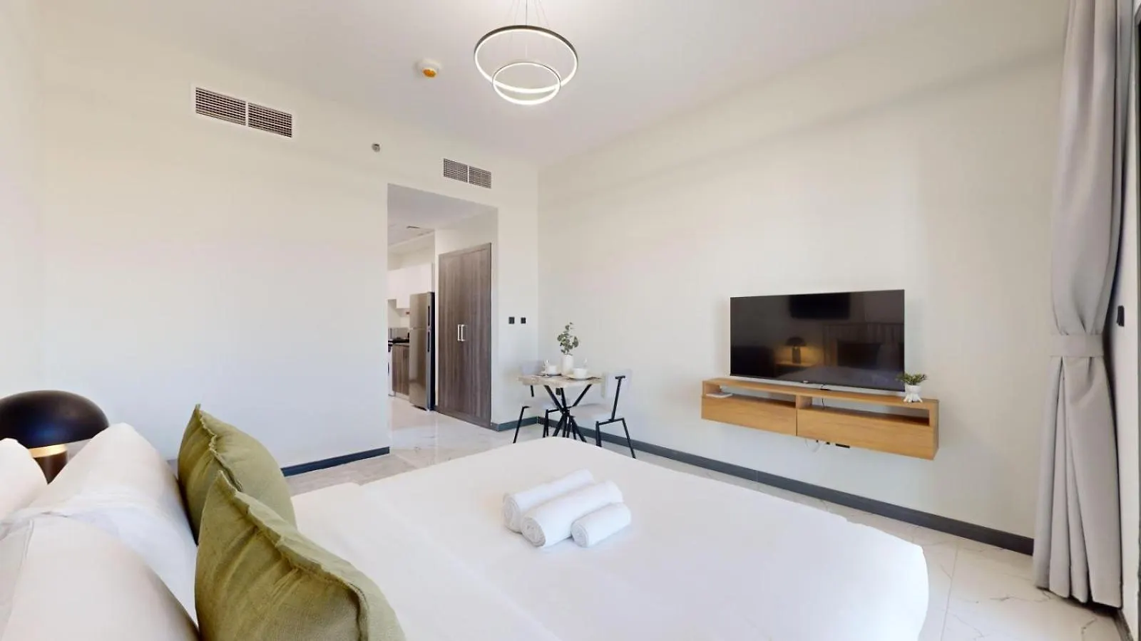 Rukan - Chic Studio In Dubailand Apartment